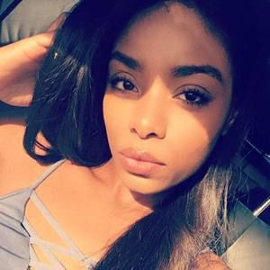 Meet your Posher, Miranda